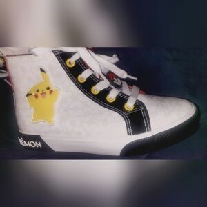 Kids Size 3 Pokémon Hightops